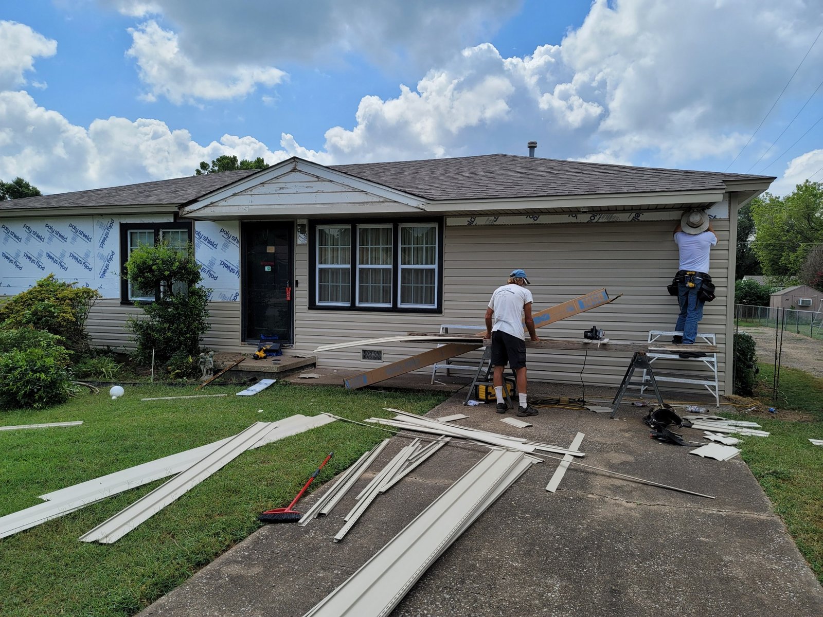 Completed siding work by Shipman Home Improvement